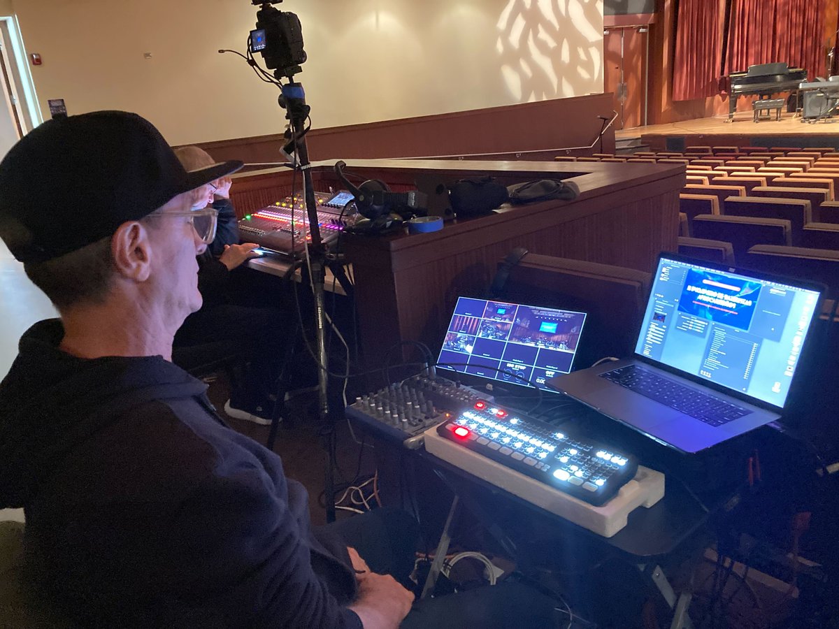 ROLmktgstudio's tweet photo. El equipo de #rolmktgstudio, desde temprano, trabajando en el Encuentro de Bateristas Afrocaribeños. 🥁l ¡No te lo pierdas; es un verdadero banquete musical! 

#rolmktgstudio #EncuentroBateristas #ActividadesCulturales https://t.co/rxs9OHJKvY