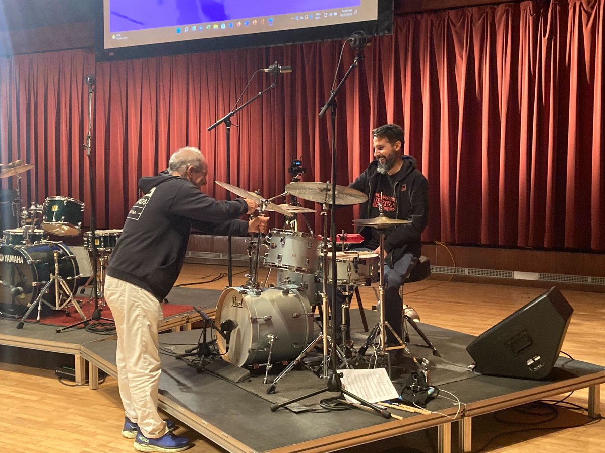 ROLmktgstudio's tweet photo. El equipo de #rolmktgstudio, desde temprano, trabajando en el Encuentro de Bateristas Afrocaribeños. 🥁l ¡No te lo pierdas; es un verdadero banquete musical! 

#rolmktgstudio #EncuentroBateristas #ActividadesCulturales https://t.co/rxs9OHJKvY