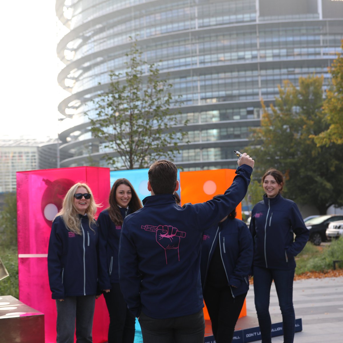 vapers_alliance's tweet photo. 📢 BRNO, ARE YOU READY TO #BACKVAPING TO #BEATSMOKING?

Today we are meeting at 7 PM at HighFive Bar, Basty 6, 60200 in Brno.

Join us! 🥊 🥊🥊 https://t.co/e60vRhKfw2