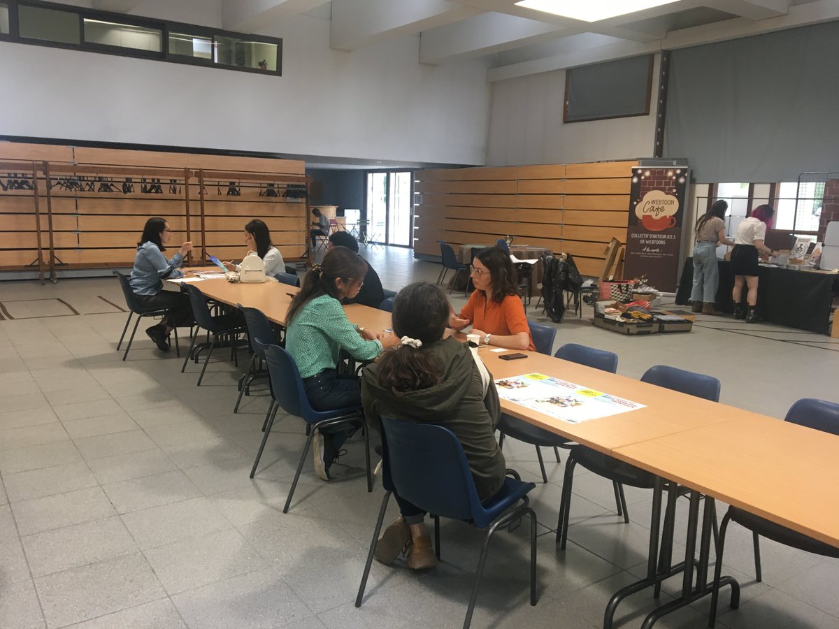 WebtoonFestival's tweet photo. Les RDV B2B et les Speed Dating sont en cours pendent les rencontres professionnelles du #webtoonfestival2022 ! https://t.co/x2E7xdEs6P