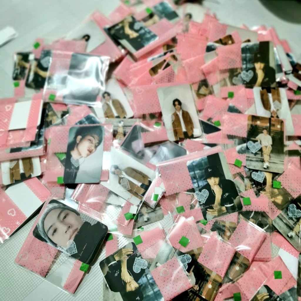 GOT7_IIU's tweet image. Ahgase, limited freebies dari IIU akan diberikan didalam paket handbanner! Semoga kalian suka ya💚