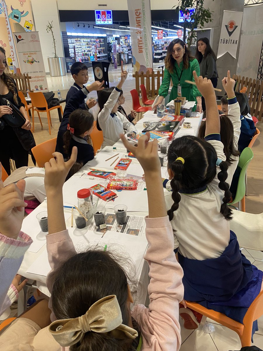 TÜBİTAK 4007 Bilim Şenliğimiz başladı 🎉🎊
Ataşehir İlçe Milli Eğt Md adına yürütücülüğünü Kurum Md. Yard. Serap KİLCİ’nin yaptığı şenliğimiz 21-22-23 Ekim tarihleri arasında İstanbul Metropol AVM’de sizlerle buluşuyor 😇🍀@BilsemMeb <a href="/AtasehirMEM/">Ataşehir İlçe Millî Eğitim Müdürlüğü</a> <a href="/Tubitak/">TÜBİTAK</a> <a href="/varmik/">Prof.Dr.Kemal Varın Numanoğlu</a> @ismail_gunday