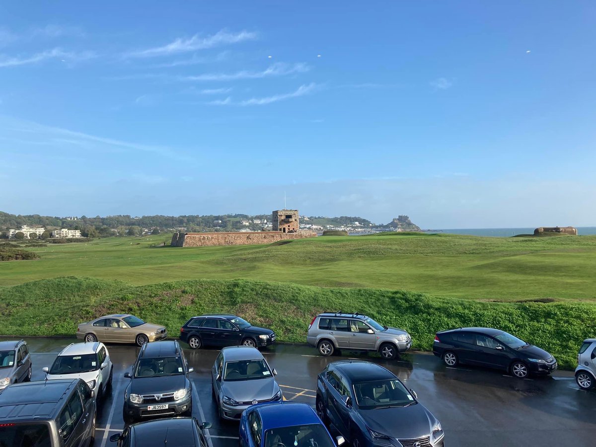 michael_fance's tweet photo. It was a pleasure to present at the @BIGGALtd Education Day at Royal Jersey Golf Club today @AquatrolsEurope @Aquatrols @redoxgrows #RespectTheDrop https://t.co/GQW7UOvBaW