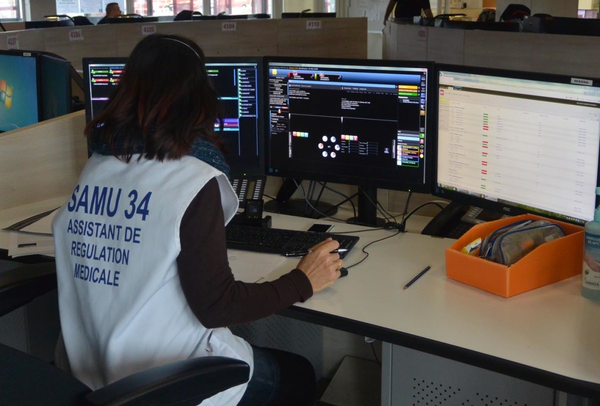 CHU_Montpellier's tweet photo. #FridayJob 💥☎️ Rejoignez l’équipe du #Samu34 !
Vous êtes #ARM ?
Rejoignez une équipe soudée de femmes et d’hommes qui s’engagent au quotidien pour garantir l’accès aux soins urgents à tous les patients de notre territoire !
Fiche de poste : https://t.co/lAp34Pm4Qf https://t.co/zJi8jG13XU