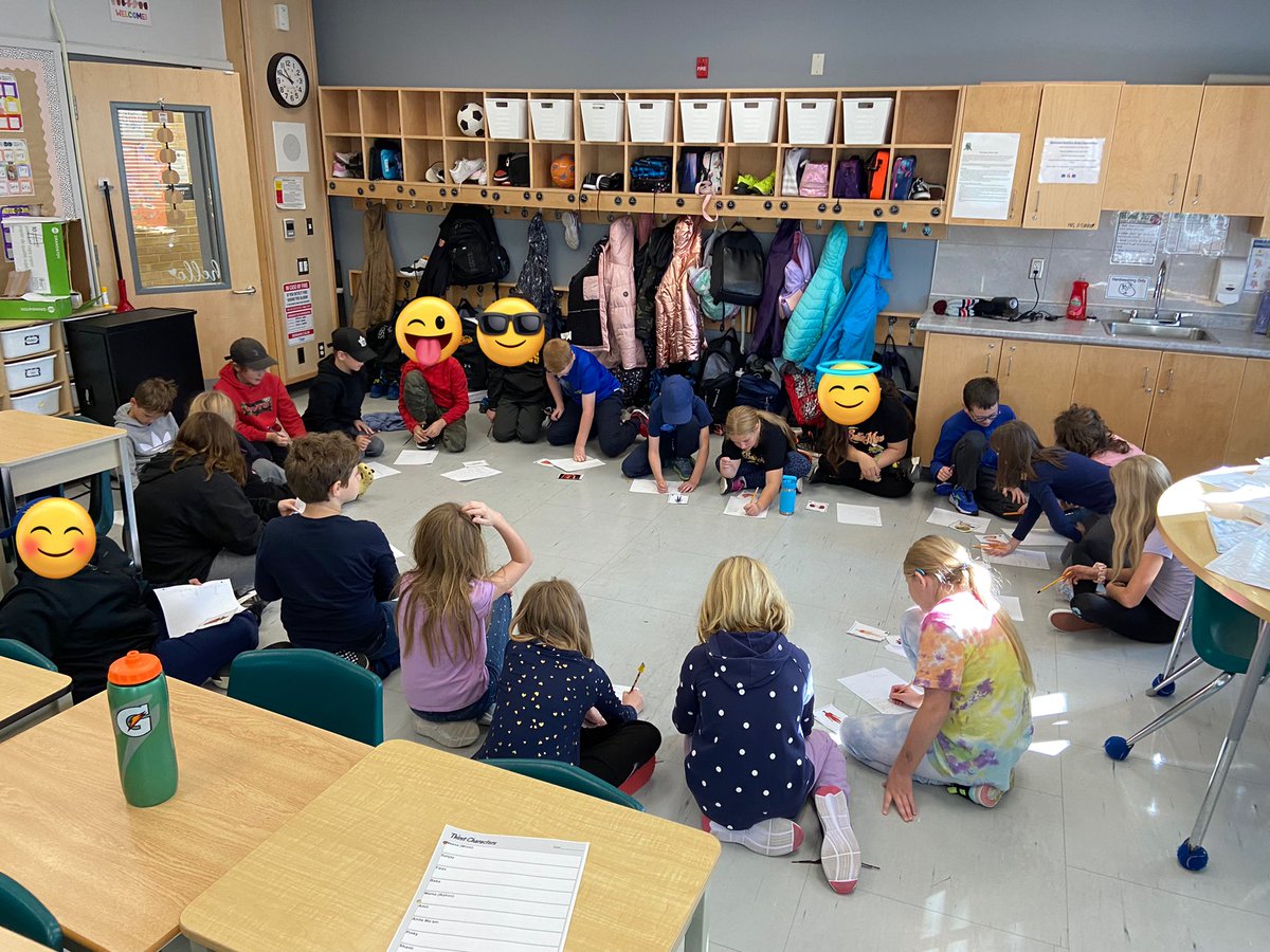 Switching up our learning space today! Students really enjoyed being together, learning in a circle 🥰 <a href="/Davenport_PS/">Davenport Public School</a> <a href="/TVDSB/">Thames Valley DSB</a>