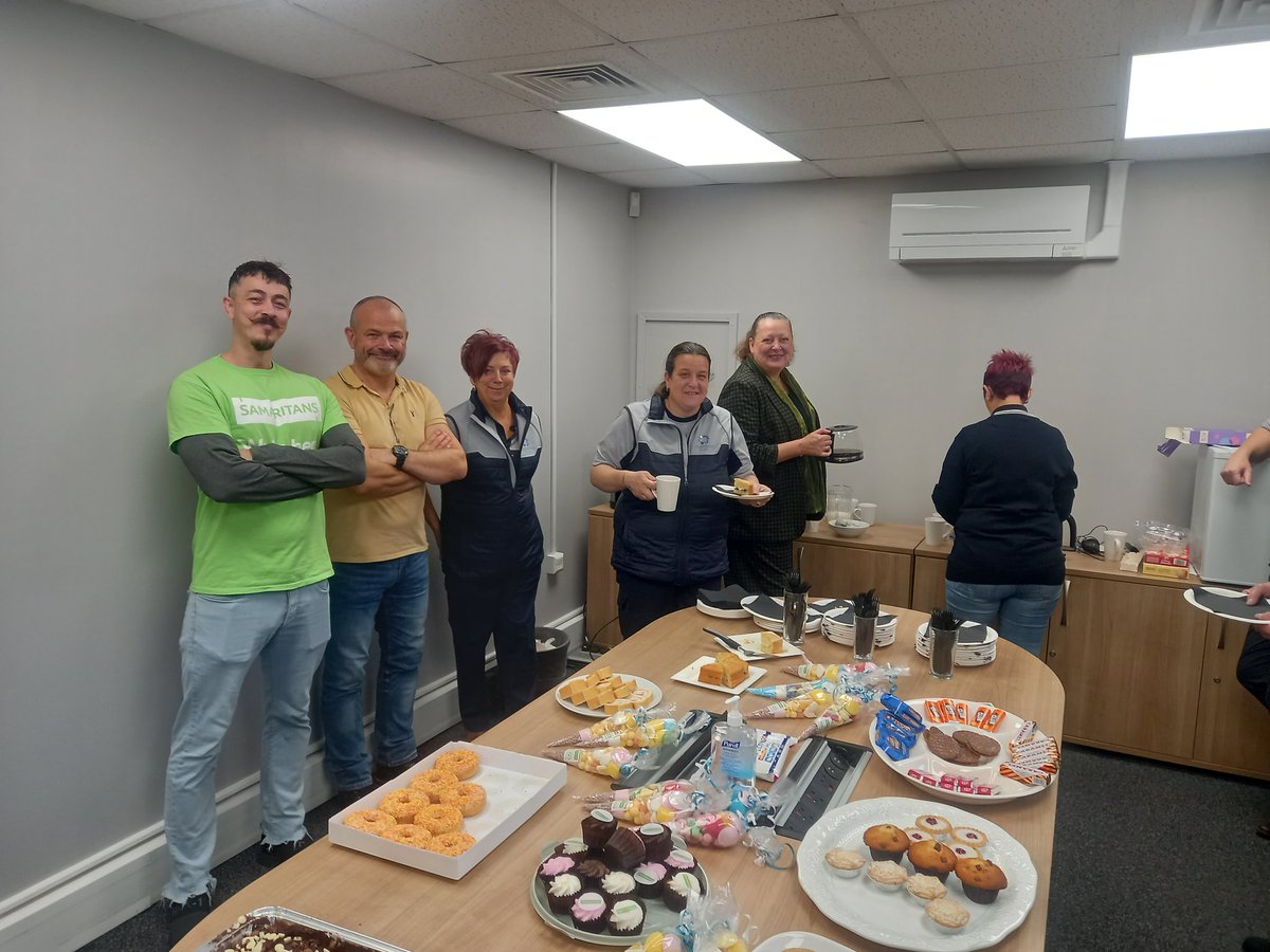 hullsamaritans's tweet photo. A fabulous morning at Johnsons Apparelmaster in Hull. Sharing cake, coffee and conversation with lots of lovely people. And a totally unexpected generous donation to @hullsamaritans . Huge thanks to everybody there. 💚 https://t.co/cnnfpulSpj