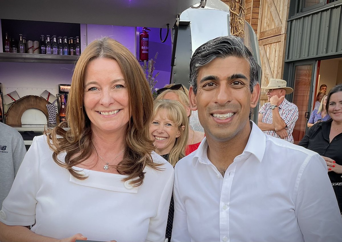 Choosing our next leader is a huge responsibility. The country faces economic challenges &amp; serious times call for serious leadership. We need a Prime Minister with proven credibility &amp; the right skills, experience &amp; judgement. That’s why I am backing <a href="/RishiSunak/">Rishi Sunak</a> to be our next PM