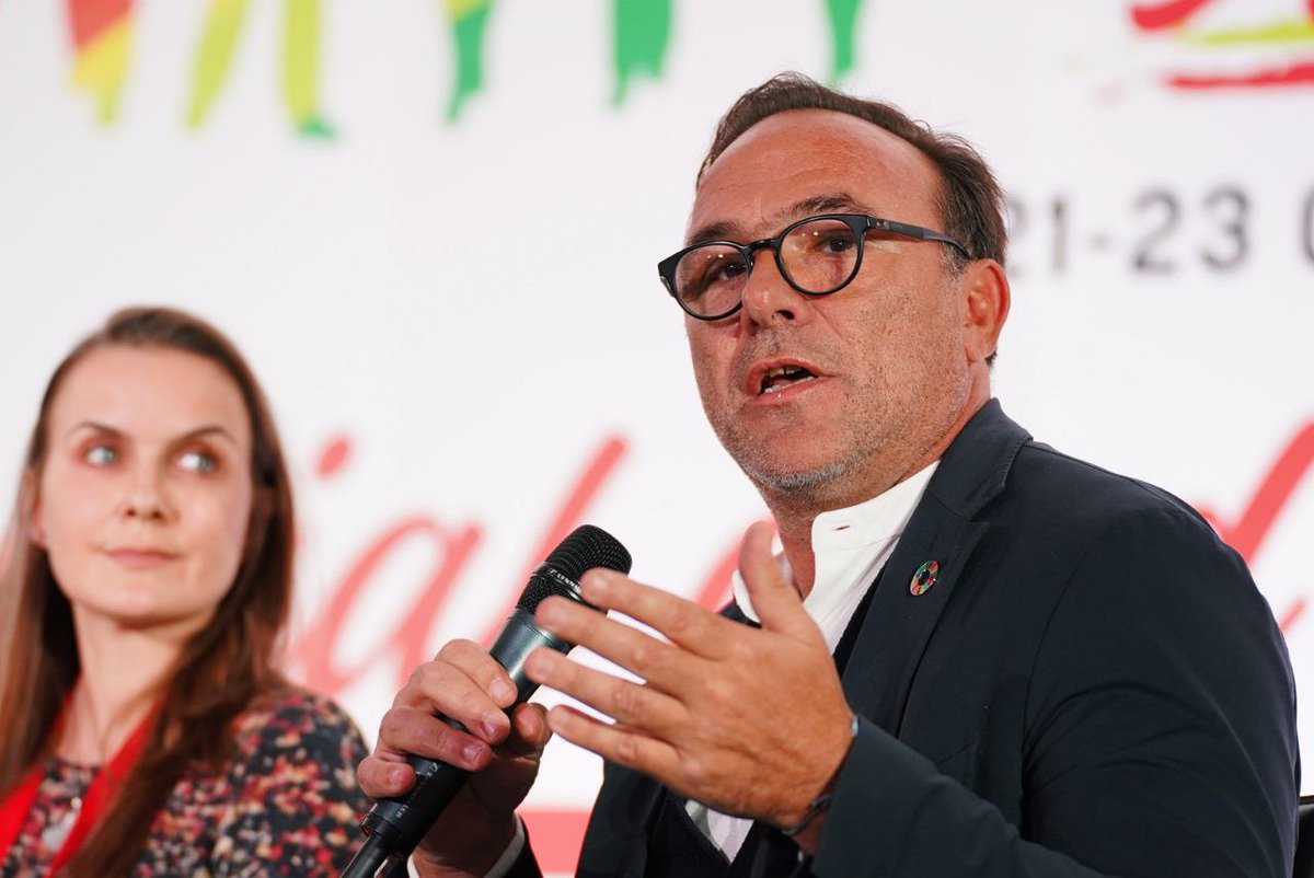 europeanleft's tweet photo. In the pandemic, govs did not wait for the invisible hand of the market. They took radical measures.
We need to shift priorities from growth of material consumption to investing in health & education. We need to invest as if we value the future says @PetrosKokkalis at #EF2022 https://t.co/2TNMBNMzTR