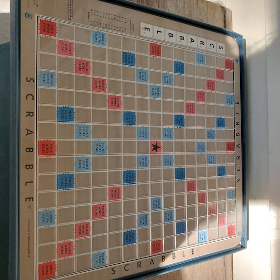 suedalsing's tweet photo. 1954, Deluxe Scrabble game, Rotating Turntable, https://t.co/yAPQlCrkwS #deluxescrabblegame #rotatingturntable #wordgame #1977 @etsymktgtool https://t.co/qYtqw0oFAY