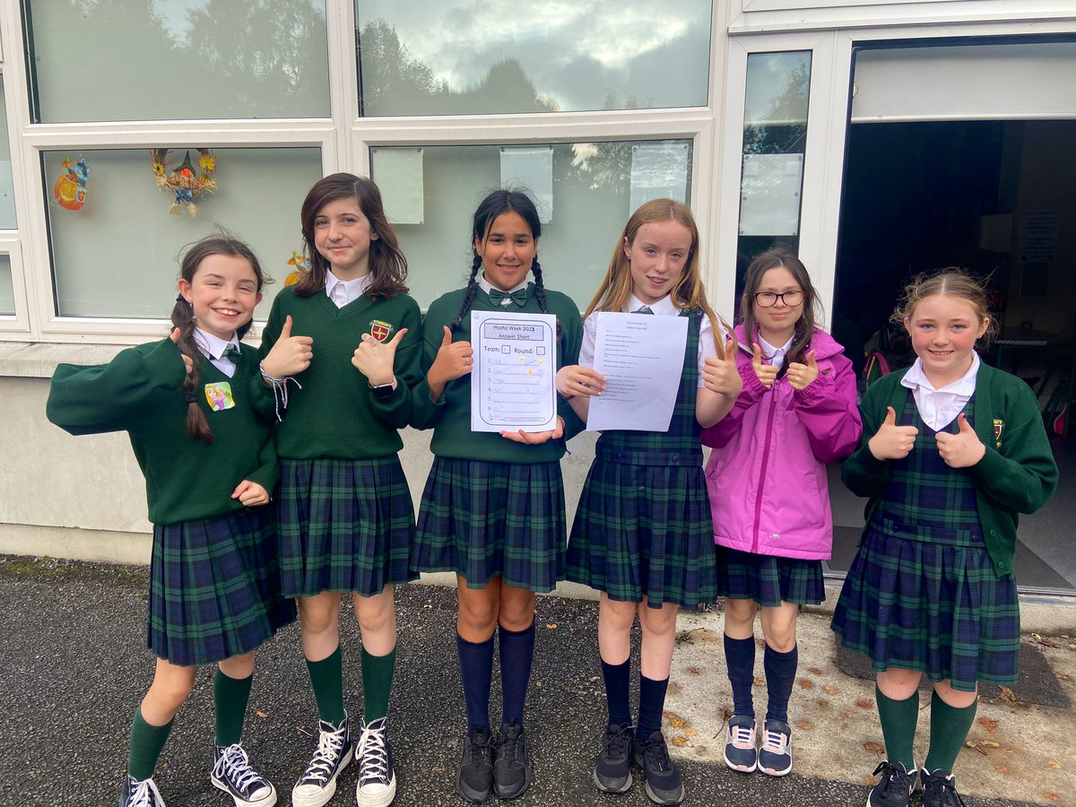 stbrigids_gns's tweet image. Winning team from our maths quiz in 6th class to wrap up Maths Week 🏅 . Well done all👏🏻. #mathsweek2022 @mathsweek