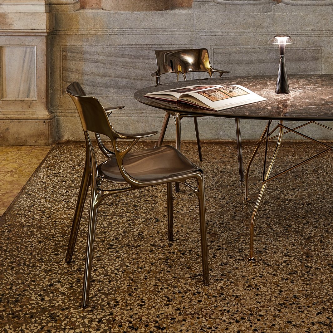 selectioncumba's tweet photo. Kartell’in ünlü tasarımcısı Fransız mimar Philippe Starck'ın tasarladığı ve yapay zeka tarafından oluşturulan ilk sandalye ödülünü alan A.I Sandalye, Cumba'da!
#kartell #cumba #cumbaselection #kartelldesign #kartellflag #kartellflagstore #kartelldesign #aichair #aisandalye https://t.co/CzRexXU3N7