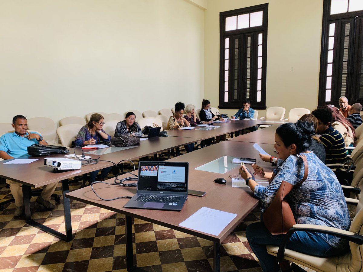 FundacionUH's tweet photo. #Ahora Taller de Entrenamiento con Facultades y Centros de la @UdeLaHabana,para diseñar de conjunto con #EquipoFundación una Plataforma Integrada para la Gestión de Consultoría Empresarial, como herramienta innovadora que promueve la alianza entre academia y sector productivo🇨🇺 https://t.co/UzX1CtMYmq