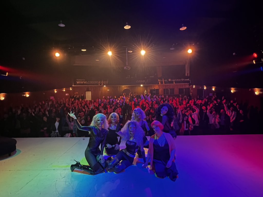 tearcattcher's tweet photo. VUELVE #ElPoderDeLasMusas 💓💓💓
Ustedes de verdad no entienden lo feliz que esto me hace💓. Se ha vuelto de mis cosas favoritas en la vida ✨
Les veo en @casaeborrero: octubre 26 y 27, noviembre 2 y 3, a las 8:00pm🔥💓 https://t.co/7tNnglZxKh