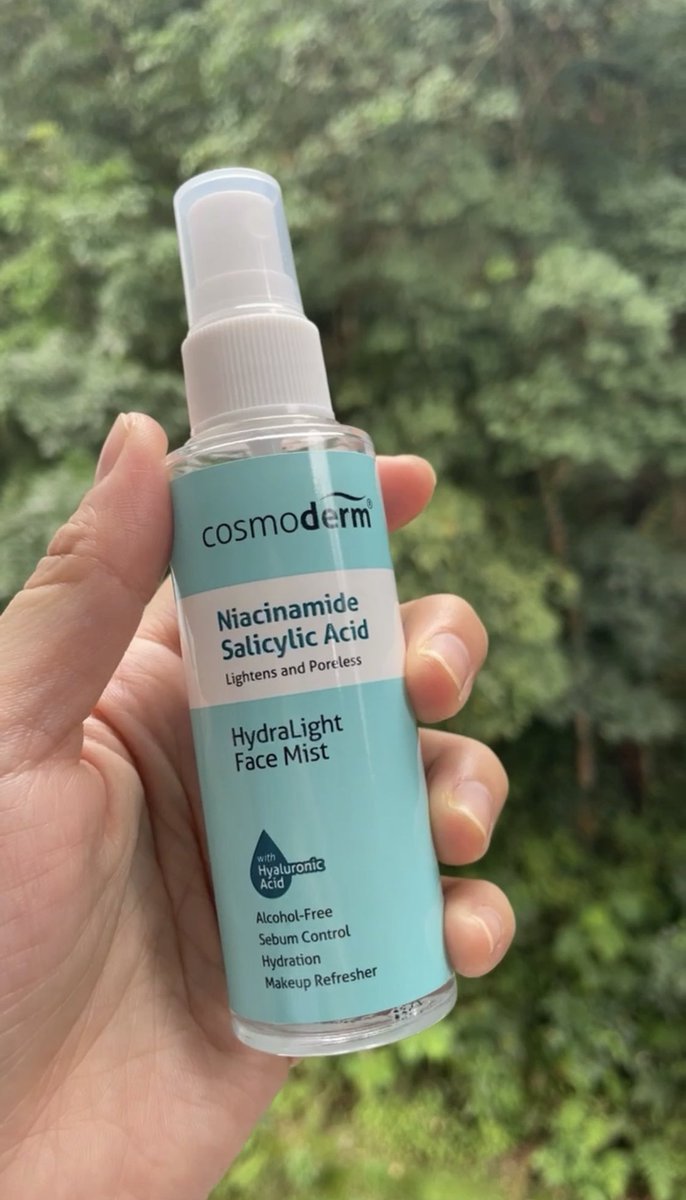 pja_chan's tweet photo. Cosmoderm range biru ni ada release face mist baru &amp; I dah try pakai for a month. I tau ramai fans Cosmoderm range biru ni dkt sini kan😆 Korang pon cuba la sebab memang best 😁👍🏻 https://t.co/q6ERKpCXi4