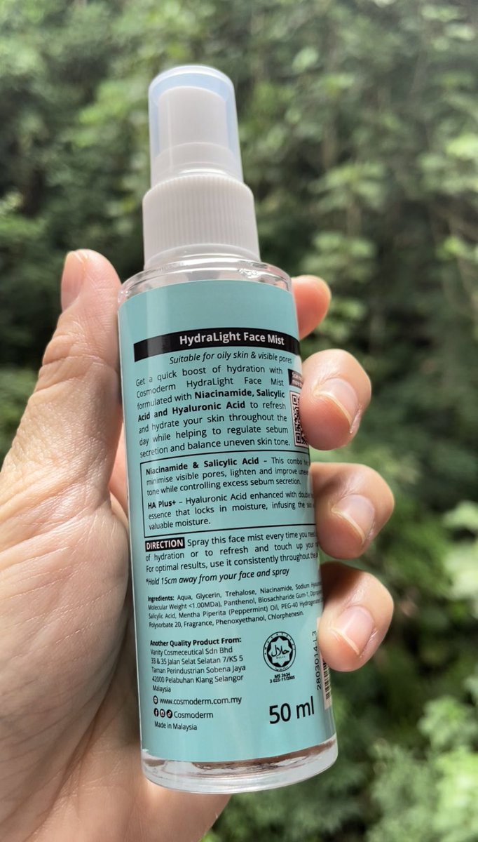 pja_chan's tweet photo. Cosmoderm range biru ni ada release face mist baru &amp; I dah try pakai for a month. I tau ramai fans Cosmoderm range biru ni dkt sini kan😆 Korang pon cuba la sebab memang best 😁👍🏻 https://t.co/q6ERKpCXi4