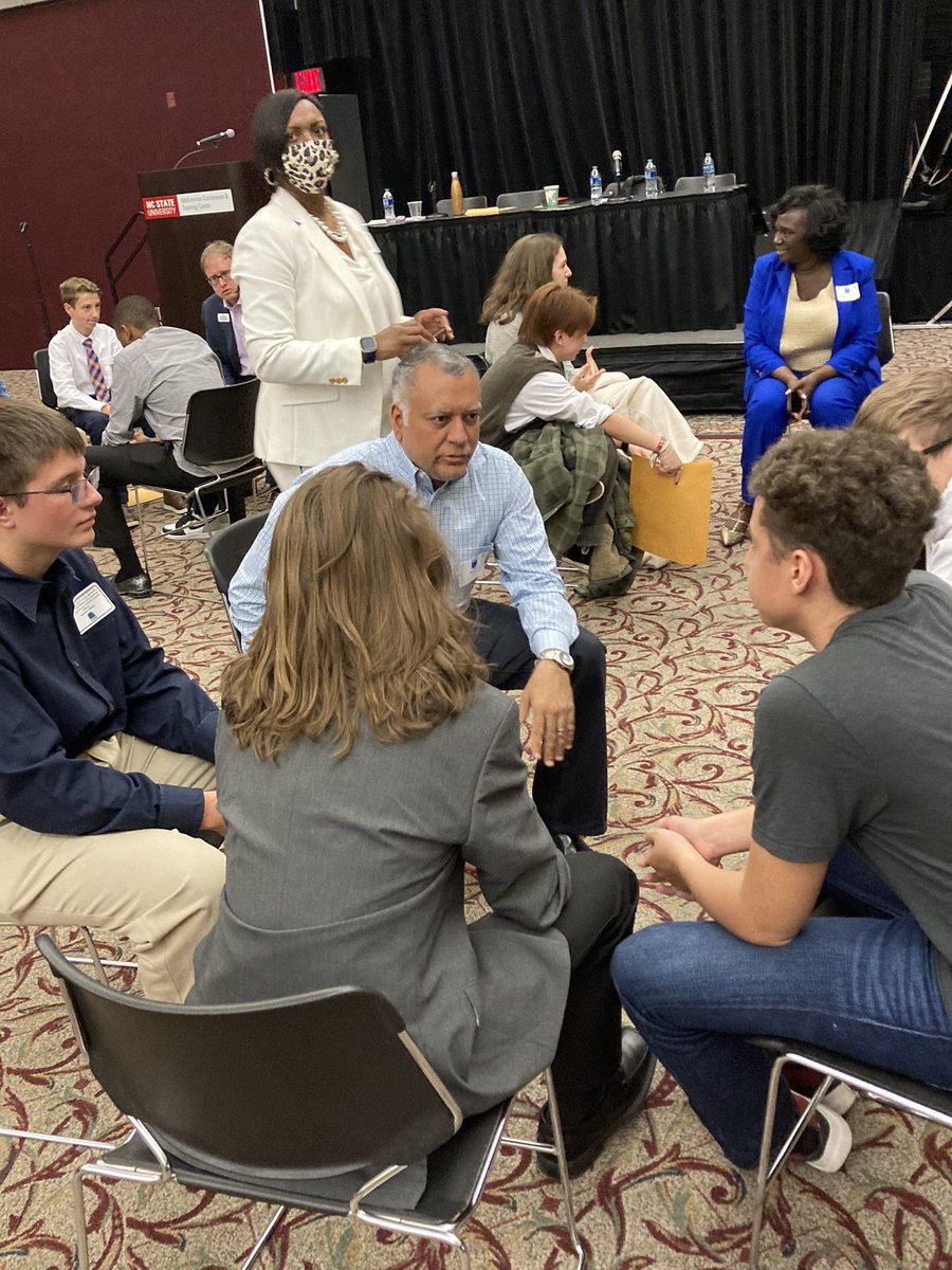 a boring world XI tweet media