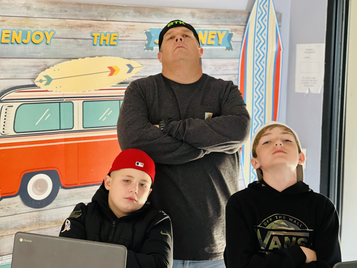 My hat back crew! Looking tuff 💙💛💙💛<a href="/MrBamStafford/">Tom Bamber</a> #spiritweek #hatday Hats off to getting along! @INT_PRINCIPAL <a href="/KrDucker/">Kristin Ducker</a>