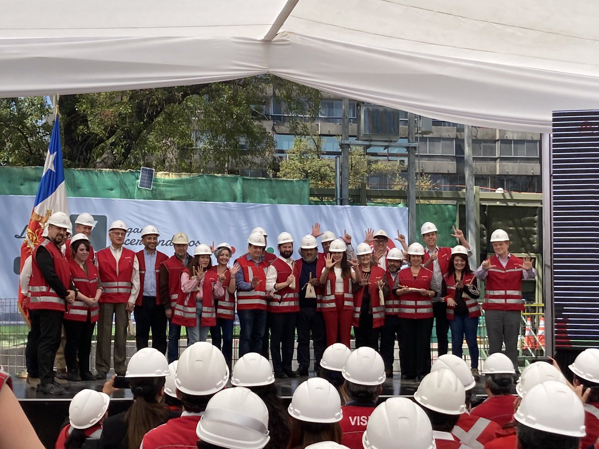 Metro de Santiago tweet media