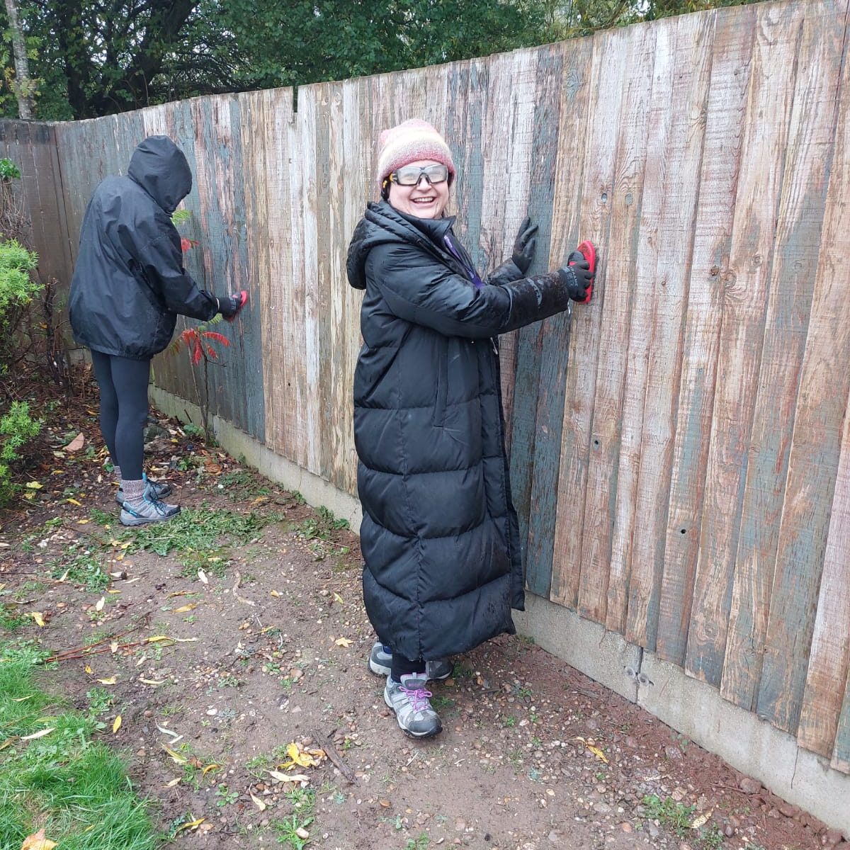 PlatformHousing's tweet photo. The first week of Communities Connected has been a big success, with lots of events including: 

🌱 Gardening 
🖌️ Fence painting 
🤝 Community surgeries
💼 Job clubs

Find out what’s going on in your area and get involved: https://t.co/tXvx8jTYyO 

#platformconnected https://t.co/jqOIWbrVgU