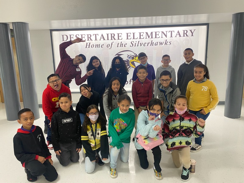 DesertaireESLib's tweet image. @desertaire_yisd getting ready to go to the First Mini Conference 4 Kids at the College of Engineering!
#morethanrobots #FirstRobotics #PickEngineering