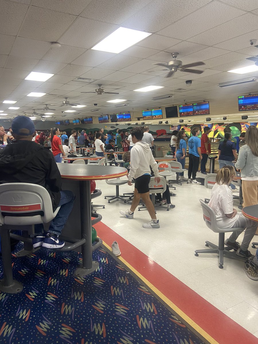 It’s a packed house for our High School STAR Bowling Competition! 🎳 #ThisIsWhy #intentionalinclusion @CISDSpecialEdu1 @lindslottcisd @FoxCISDATLID