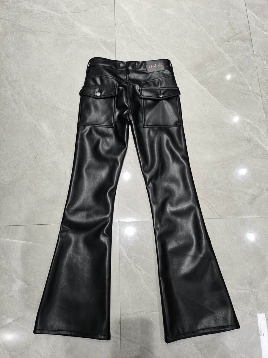 lilbossmeme's tweet photo. dolor leather pants coming soon https://t.co/mIWsrZT9F1