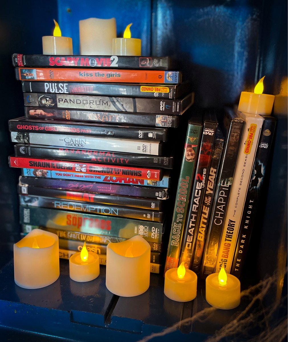 StonefaceBrew's tweet photo. Stoneface is the first 📼 @freeblockbuster 📼 location in New Hampshire - swing by, grab a 4-pack, take a movie/leave a movie! 📼🍻💿🎥
👉 Swipe for the current spooky szn movie line-up 🎃👻
#freeblockbuster #StonefaceBrewing https://t.co/3XCZOVg8Ic