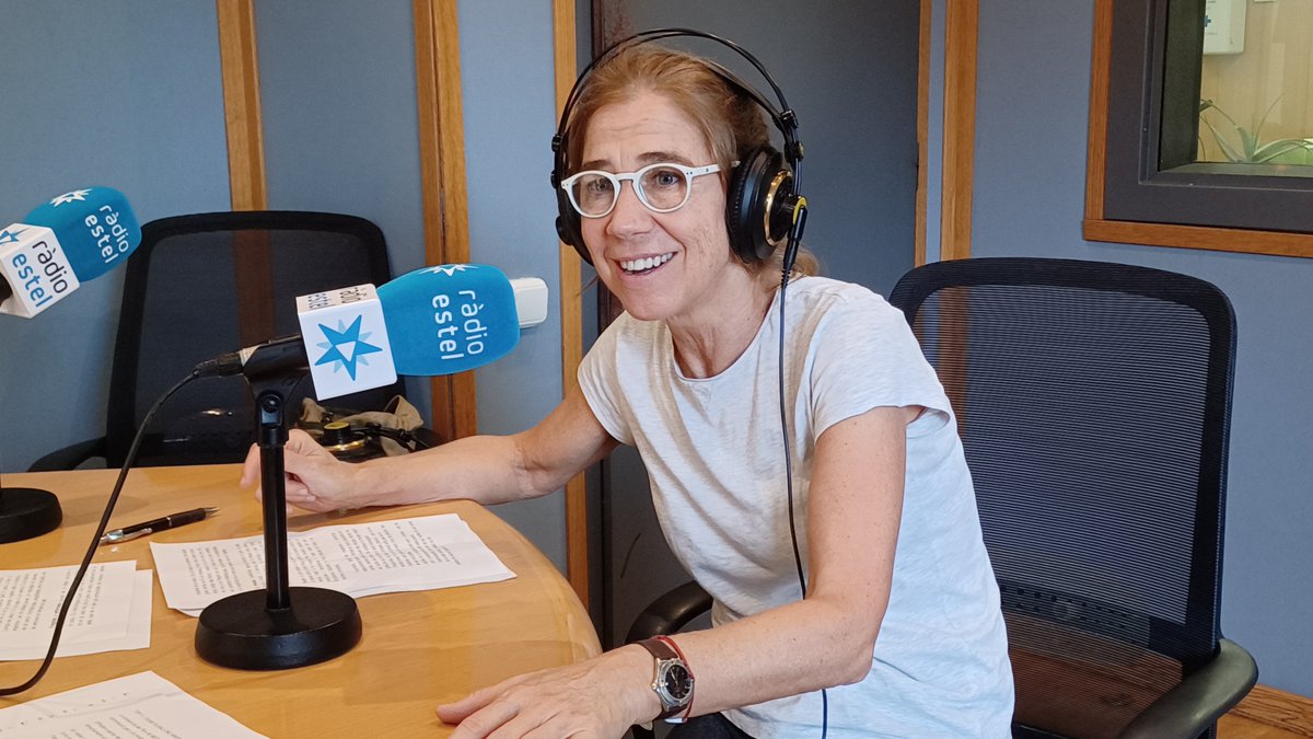 lacaravanaestel's tweet photo. 👩🏻‍🍳 CUINA | Les empanades, per a un argentí, són un assumpte d'estat! Ens ha quedat molt clar, @adaparellada! 😂

Tots els secrets sobre aquest deliciós tiberi amb la xef del @Semproniana_ i el creador de @lasmuns. 😍👇🏻

▶️ Escolta-ho aquí: https://t.co/qk3xAWyyDU https://t.co/hosQs58pAn