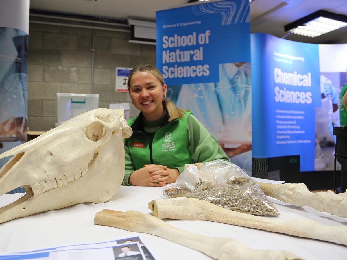 EquineScienceUL's tweet photo. We have thoroughly enjoyed meeting and chatting to prospective students and parents during the #ULOpenDays. We look forward to seeing you next September! A huge thank you to our current students who took the time to talk their future colleagues! #StudyAtUL @BioSci_UL @UL https://t.co/tJ17n6gzSw