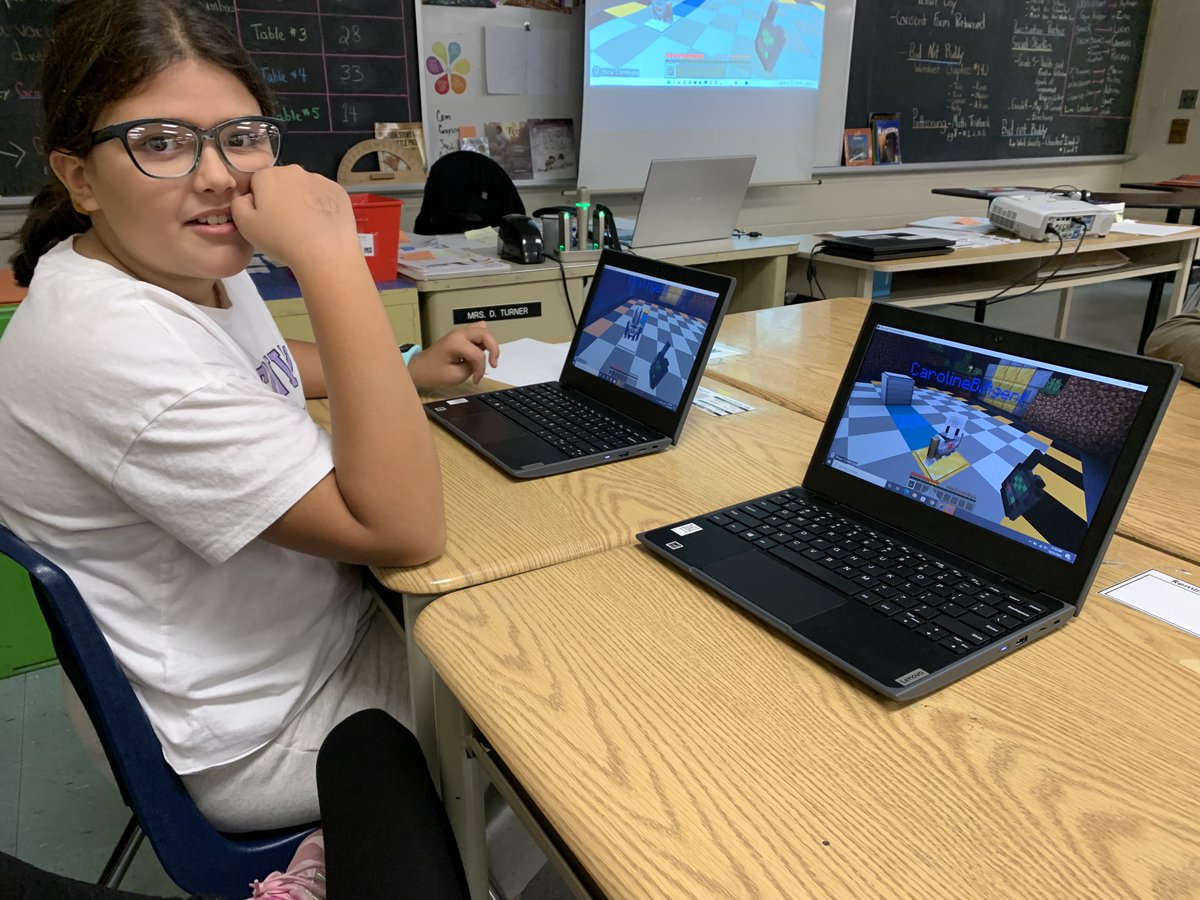 ActiveSchool14's tweet photo. Roseville Students in grades 4/5 learning how to code with sequences using Minecraft Education Edition @RosevillePSWind @gecdsbpro @CraigGuthrie4 @PlayCraftLearn https://t.co/g5fY6mGCVB