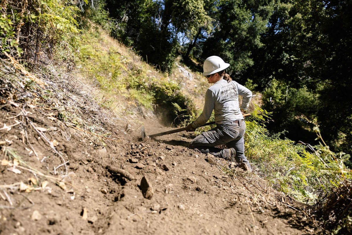 Excited to see what's next for Southern CA's forests with the <a href="/NationalForests/">National Forest Fdn.</a> 's Trail Stewardship and Workforce Development Project! Working with a variety of local conservation corps, these teams will help provide trail stewardship for popular trails. bit.ly/3CQ6iuz