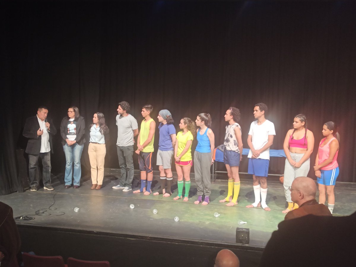 La capacidad expresiva del arte para dejar registro de nuestra historia, oponerse a la manipulación del poder: #UnasVecesSeGanaYOtrasSePierde, un poderoso texto de <a href="/Elvischa20/">Elvis Chaveinte</a> en un montaje del <a href="/ThespisTeatro/">Thespis Teatro</a>, bajo la dirección de <a href="/Rossanahm/">Rossana Hernández</a>. Este fin de semana en <a href="/trasnochocult/">Trasnocho Cultural</a>.