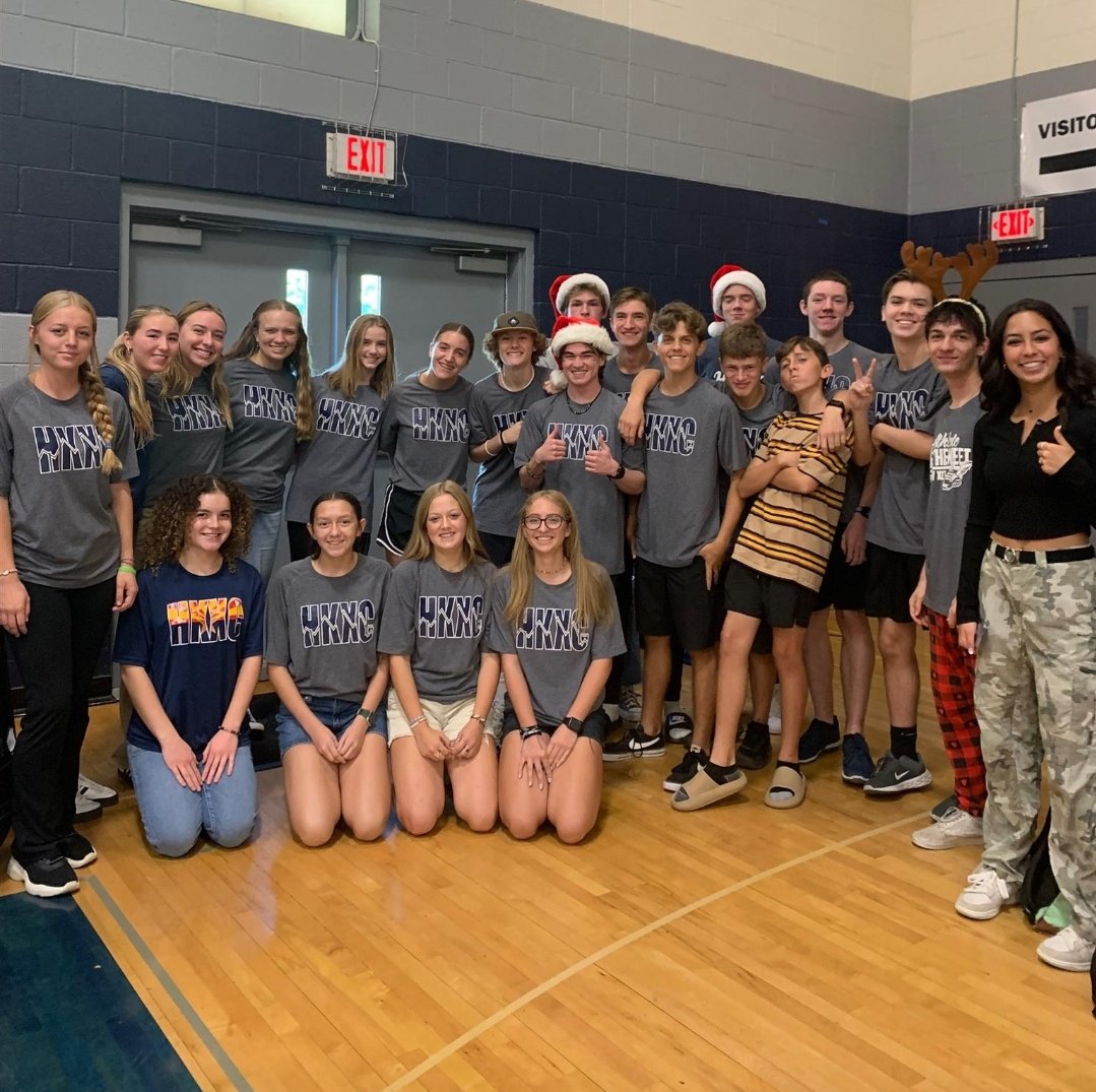 HigleyXCTF's tweet photo. 2️⃣0️⃣2️⃣2️⃣ HoCo Assembly!

Rep the Brand! Shout out to King Harry!👑👑👑 #5AMCrew #RepeatChamp!!!!!! https://t.co/en2jGwwptQ