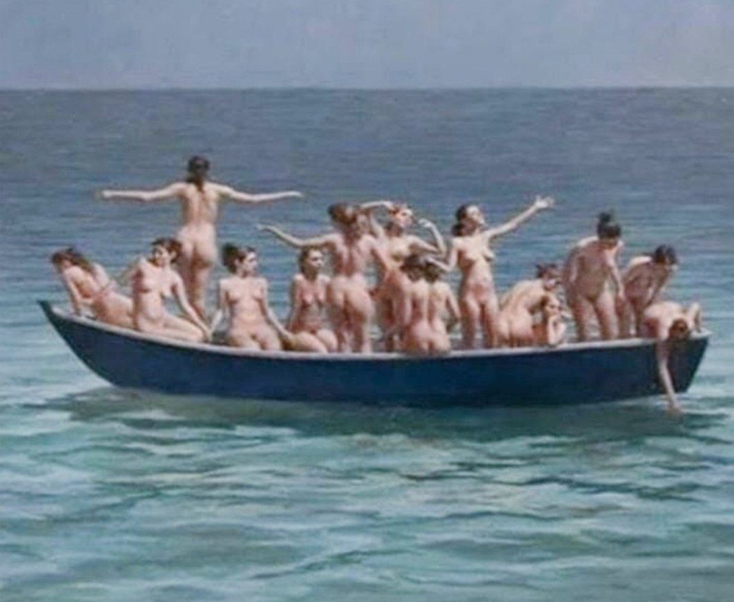 GZzert's tweet photo. Maar dit is dan echt het laatste bootje met vluchtelingen wat we binnenhalen hoor! 😁 https://t.co/PHUdNEGyg2