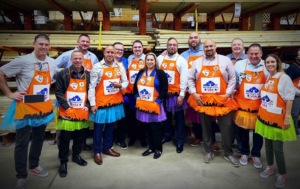 Check out all those beautiful faces, y’all!! The Dynamic D47 looking pretty shiny! When I grow up I wanna be like you!! 🧡✊🏽 #LeadershipMatters #DynamicD47 #TutuTuesday #PowerofTheGulf <a href="/BradBellTHD/">Brad Bell</a> <a href="/TuttleLouis/">Louie</a> <a href="/JM_Shep/">Mike Sheppard</a>