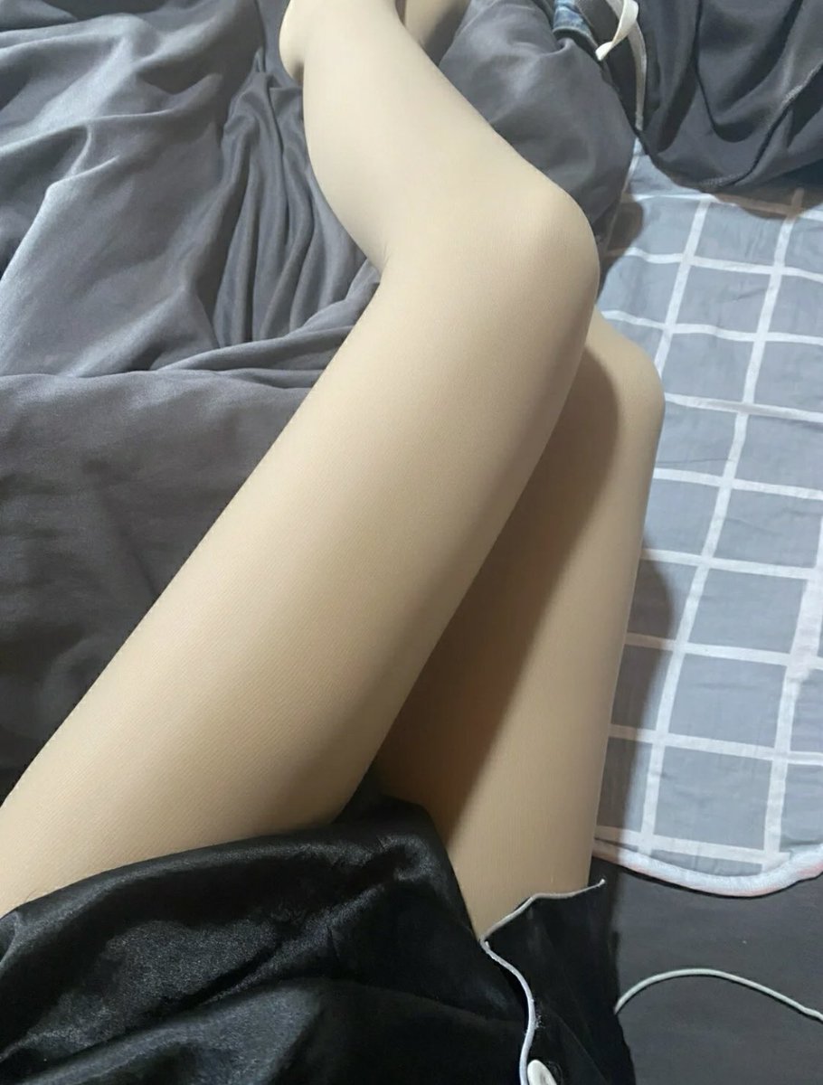 asz54445's tweet photo. 有没有暖被子的一起滚��单呀🙈 #人妻 #湖北 #美腿 #武汉 #少妇 #孝感 #夫妻 https://t.co/FBTXMnfgDO