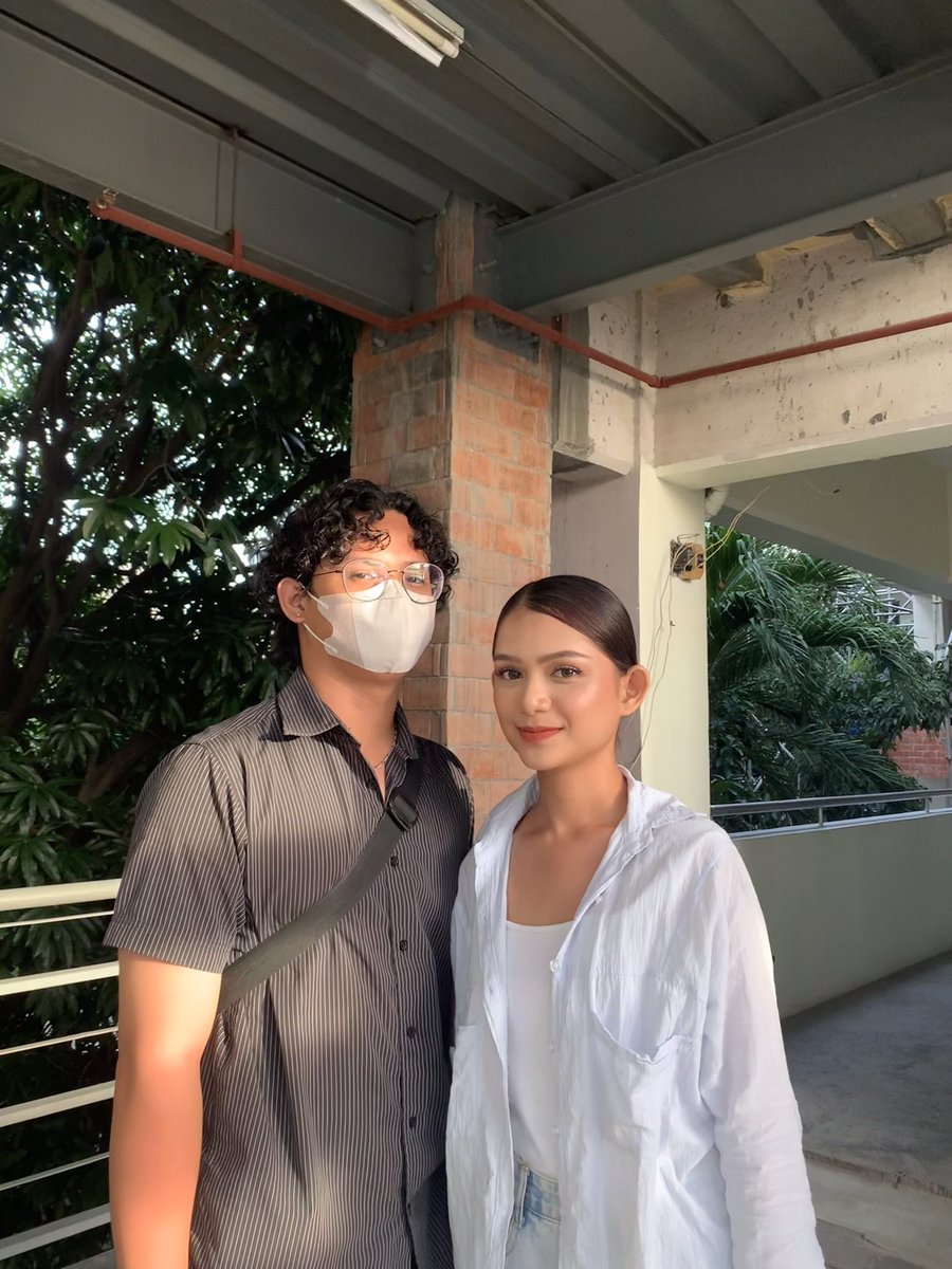 deliancabreraa's tweet photo. Jhs-shs-college                                                    Same person🤍 https://t.co/dEqFX651Ff