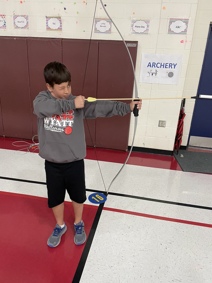 WyattPhysEd's tweet photo. Getting 5th ready for camp with our outdoor stations. We all get to enjoy https://t.co/DhY8E8pjA7