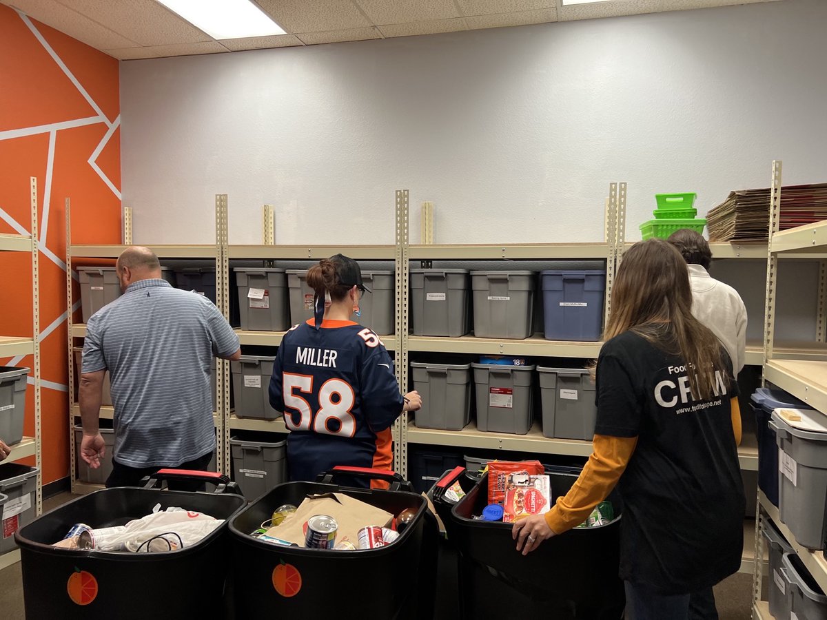 _MurphCo's tweet photo. Earlier this week, we volunteered at @FoodForHopeCO, helping sort and package food for families in need in the local community! We look forward to having them at our upcoming Holiday Kickoff Party and Open House on November 10th!
#MurphyCares #FoodforHope #CommunityInvolvment https://t.co/Z49Eyby9A5