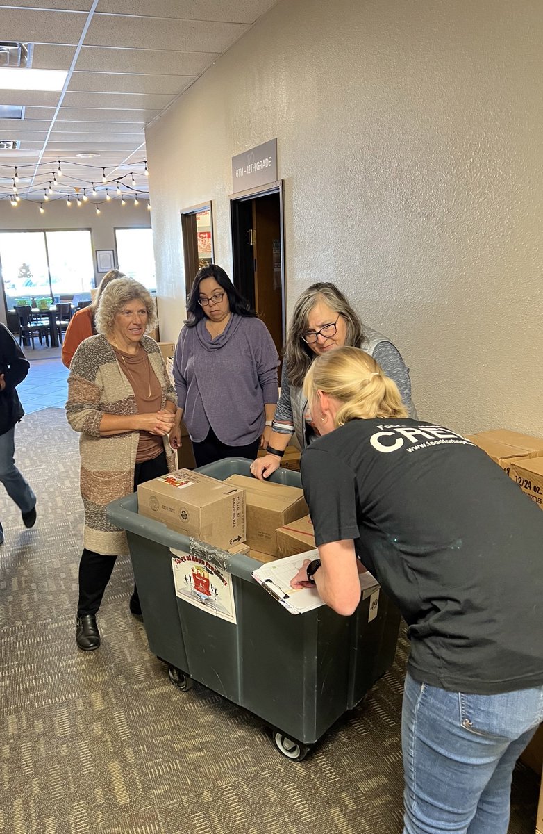 _MurphCo's tweet photo. Earlier this week, we volunteered at @FoodForHopeCO, helping sort and package food for families in need in the local community! We look forward to having them at our upcoming Holiday Kickoff Party and Open House on November 10th!
#MurphyCares #FoodforHope #CommunityInvolvment https://t.co/Z49Eyby9A5