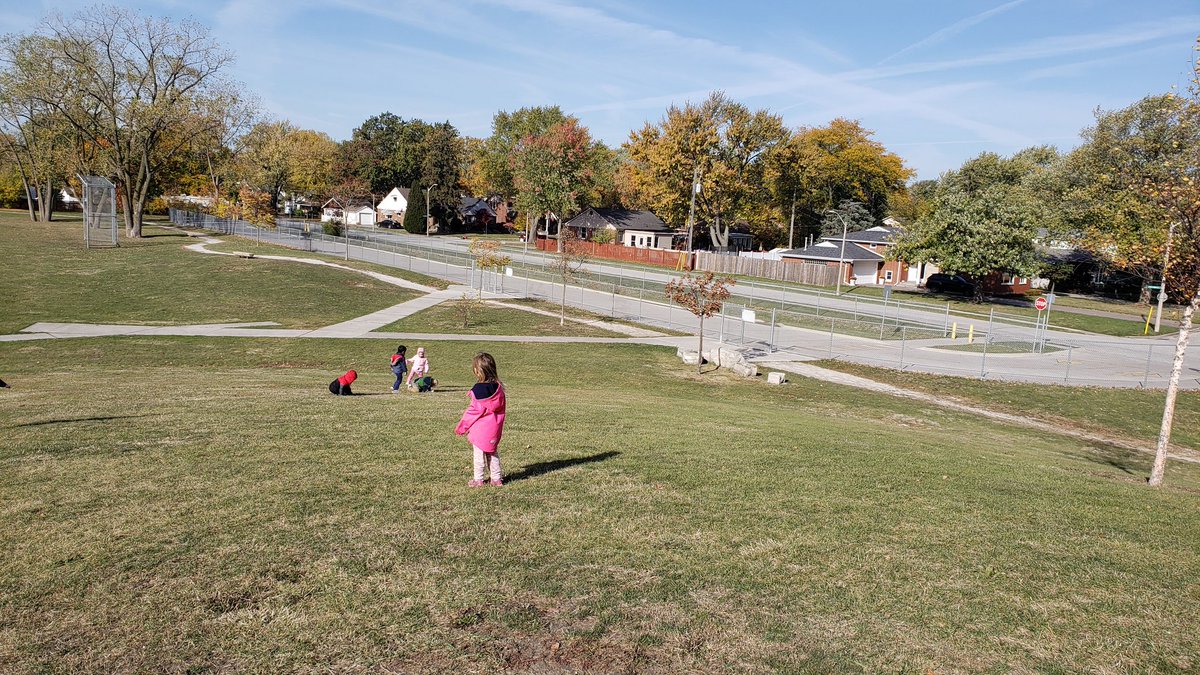 JBrentECE's tweet photo. H wanted to go to the hill. Great idea! Running up and down. Then S wanted 'Sleeping Bunnies'. We had a rousing time of 🐇, 🐆, 🦋, 🐊, 🐒, 🐘...and children waking and hopping, prowling, flitting, chomping, swinging, stomping and running 😊
#FollwTheirLead #4FrameBC #WholeChild https://t.co/uOilVu0GF1