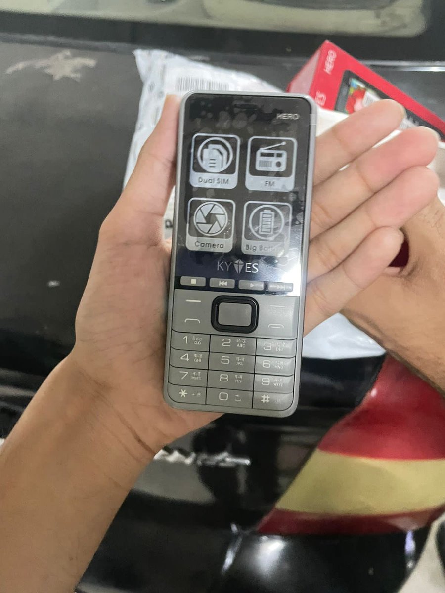 divyansh_dc_'s tweet photo. Hi.. my friend ordered Google pixel 6 pro (128 gb order number - 406 - 6310537 - 6336366) and got some chinese phone in the box.
very disappointing stunt by Amazon 
How these companies can do such frauds @amazonIN @amazon @jagograhakjago  #Amazon #Amazonfraud #GooglePixel6Pro https://t.co/W5sS2gXf0v