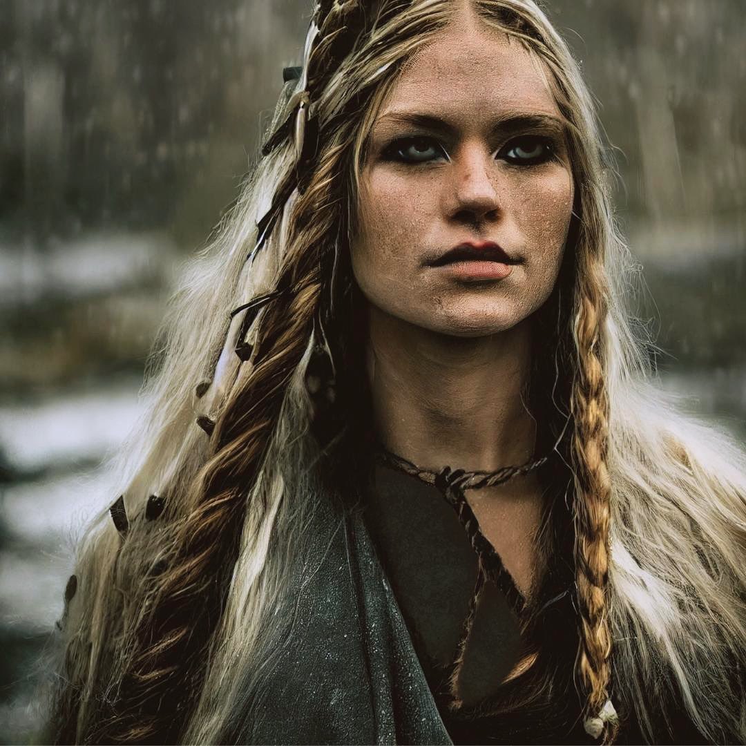 roboheartbeat's tweet photo. Some AI art of what Svanhild from my book Song of the Shieldmaiden could look like ❤️ (made with Midjourney) https://t.co/82Tba6EQr0