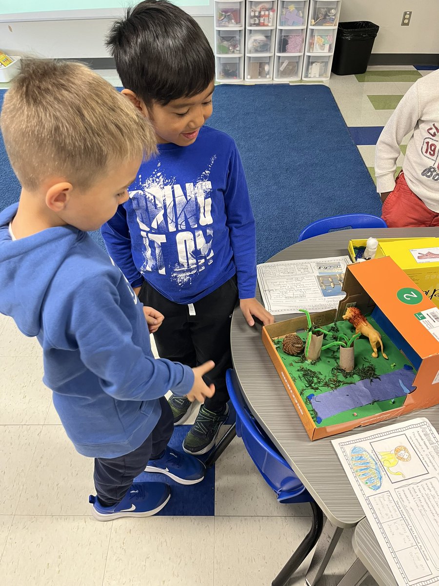 FrangioneMaria's tweet photo. Collaboration at its best! Gr. 1 students visiting the Gr. 2 class asking questions about their dioramas.  👏🏼👏🏼👏🏼 https://t.co/uKdoVCY4ab