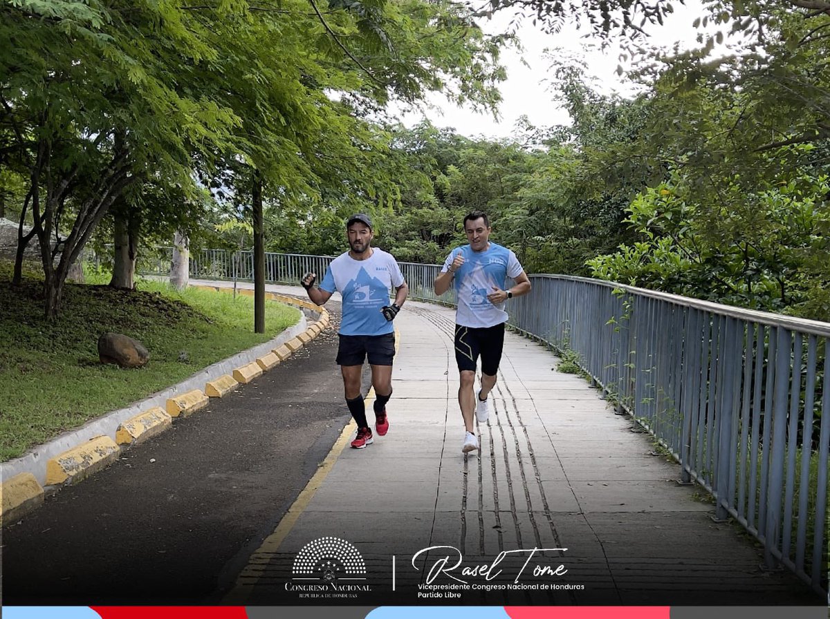 raseltome's tweet photo. Excelente rutina de ejercicio matutino con el atleta @RonaldQuinteroHN en el parque del Cerro Juana Lainez  en la ciudad de Tegucigalpa, ayer fue condecorado en el @Congreso_HND y tiene mucho entusiasmo, siempre ha mantenido la identidad nacional y tiene muchos proyectos. Éxitos. https://t.co/AKYpOZ38el