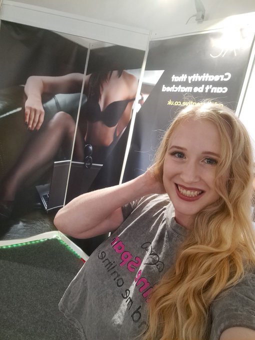 Found these lovely peeps over at the show @adultcreative_ #VenusBerlin 😘 https://t.co/6pQxDSXfKr<a class="tags" target="_blank" title="On Twitter" href="/?out=eyJ0eXAiOiJKV1QiLCJhbGciOiJIUzUxMiJ9.eyJpYXQiOjE3MjcyNTg0NjMsImlzcyI6InR3cG9ybnN0YXJzLmNvbSIsIm5iZiI6MTcyNzI1ODQ2MywiZXhwIjoxNzU4Nzk0NDYzLCJyZWRpcmVjdF91cmwiOiJodHRwczovL3R3aXR0ZXIuY29tL2FkdWx0Y3JlYXRpdmVfIn0.ft0OXmGgFusTEzI1EUm9QYHK8K1Us6yCFt97rKLac_WYWj-j2O3rJxyxiluJ0u9DnCtQC_hAgOh7KZpW7nOGRg">@adultcreative_</a><a href="/tag/venusberlin"class="tags"><span>#venusberlin</span></a>