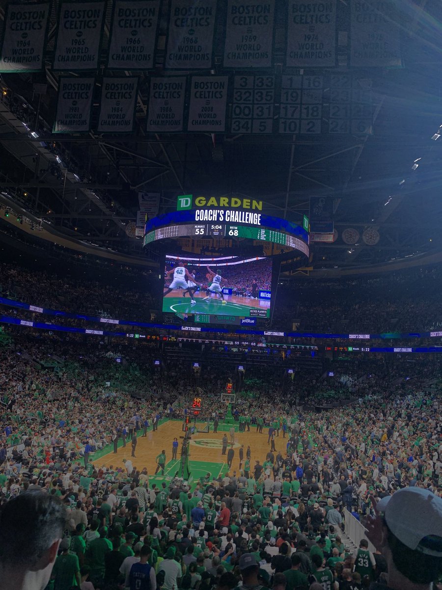 awkawee's tweet photo. nothing like the playoffs at the GAHDEN☘️ https://t.co/LakQibX4Ck