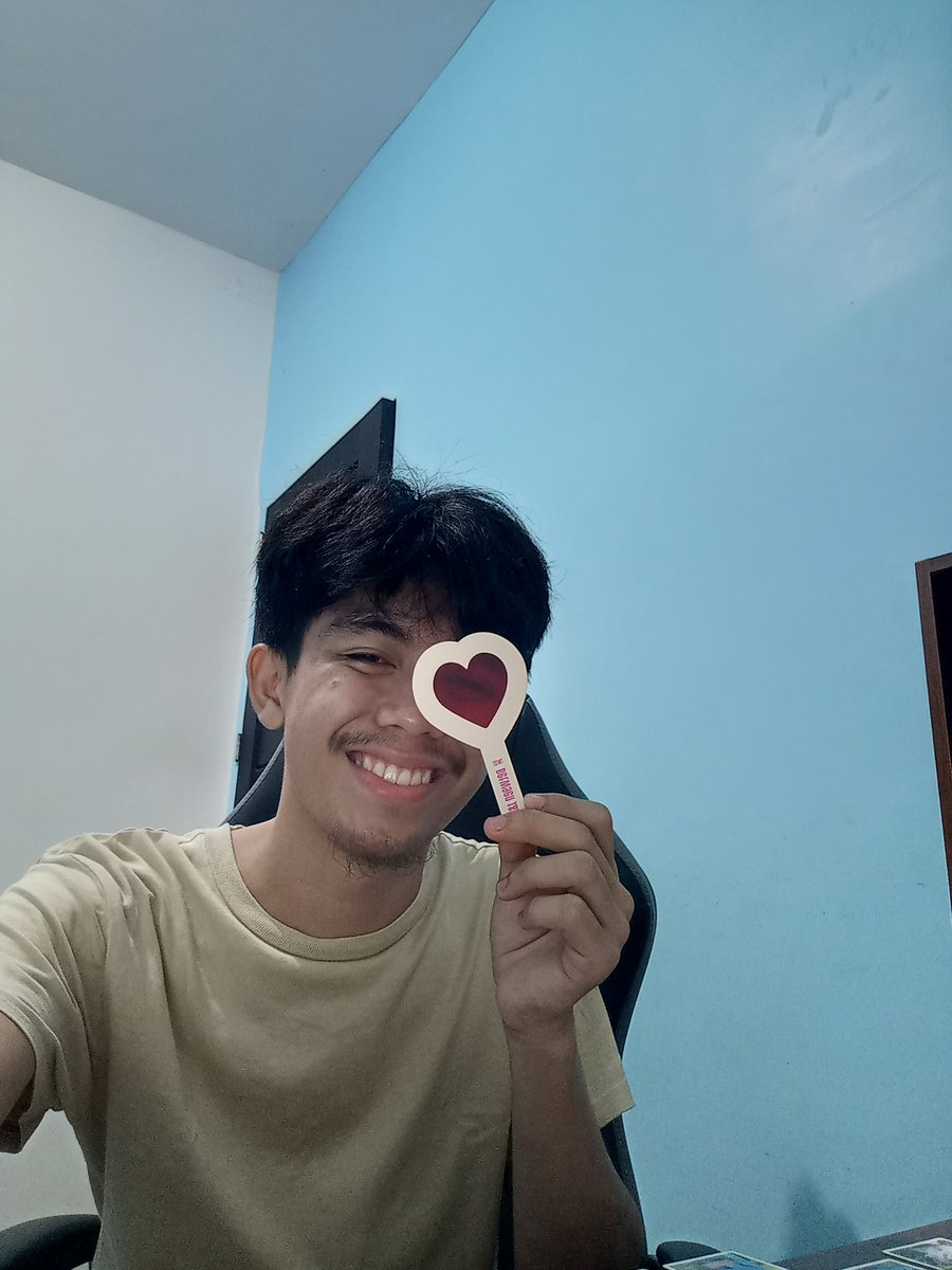 D_E_D_E_Y's tweet photo. 09-26-22
10-10-22
10-21-22
@JYPETWICE
#TWICE
#BETWEEN1&2
#TWICE_7TH_ANNIVERSARY
❤️FINALLY!!! May TWICE album na ako! Thank you TWICE for everything. Know that i will always support you. I love you, TWICE!!! Happy first day of the new contract🥳😁
Btw, umuwi na si minaaa!!! https://t.co/fUEEyeOpCn