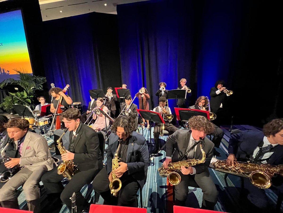 FHSBandOrlando's tweet photo. We had a great time performing for the Council of Great City Schools Conference! @OCPSnews @OCPS_FreedomHS @GreatCitySchls #ocpsarts https://t.co/Upj92EbX49