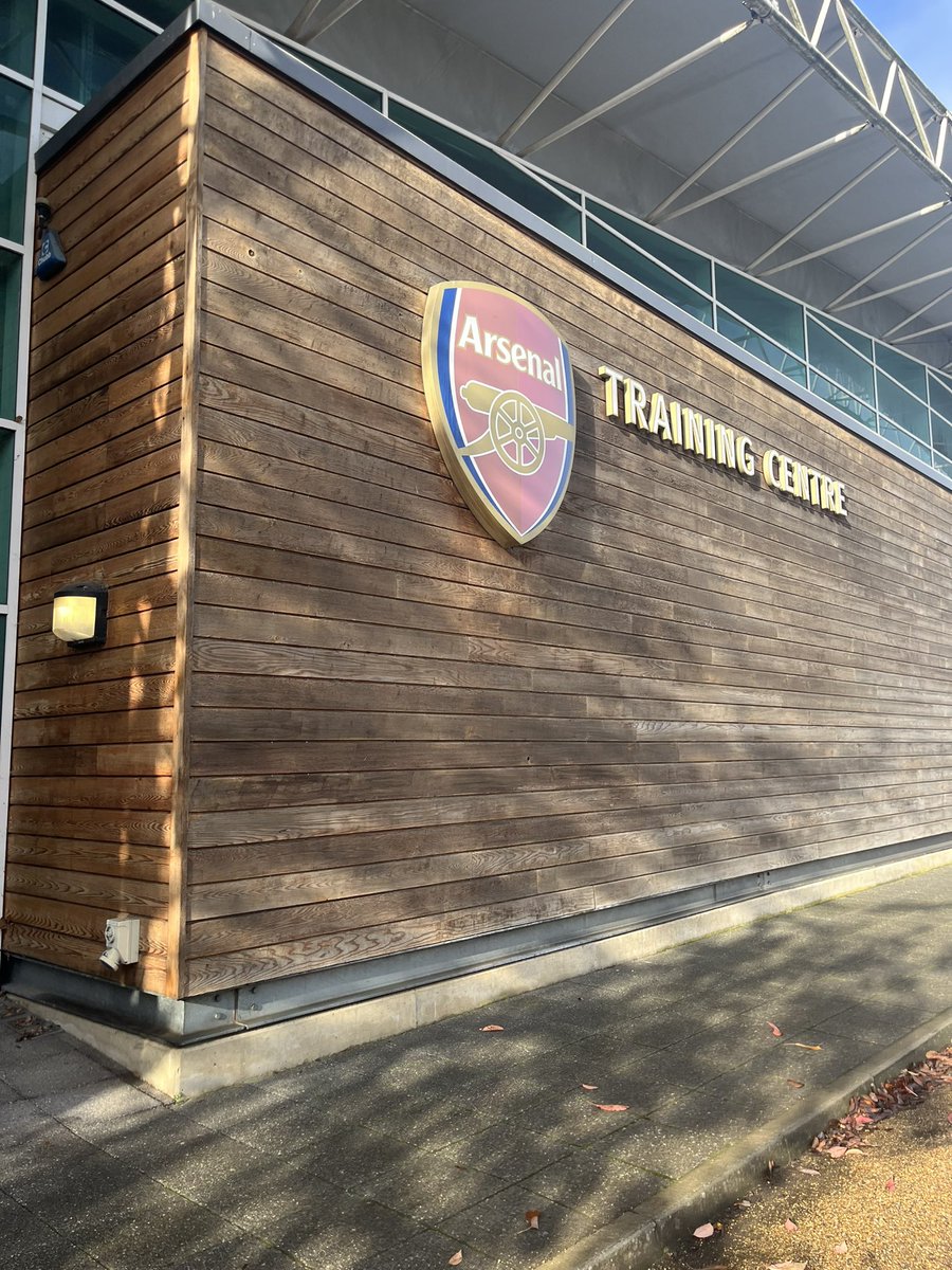 Great to spend the day with <a href="/Arsenal/">Arsenal</a> talking all things data analytics, pre and post game analysis, as well as recruiting and academy pathways.